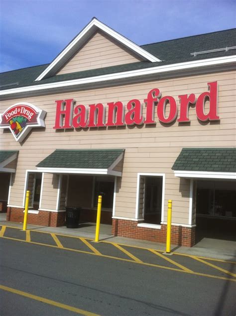 Hannaford Supermarket & Pharmacy - 12 Reviews - Grocery - 35 Hannaford ...