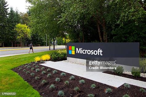 532 Us Microsoft Campus Stock Photos, High-Res Pictures, and Images ...