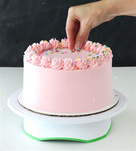 How to frost a smooth cake with buttercream - Life Love and Sugar