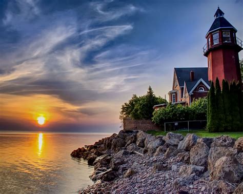 Braddock Point Lighthouse, Rochester, New York | Great Lakes Boating