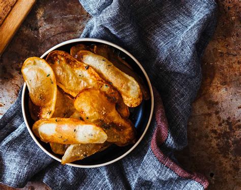 homemade gluten free potato chips recipe thyme with sea salt