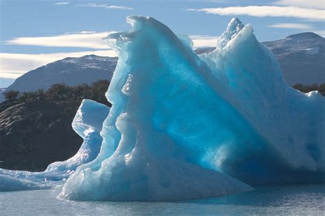 File:Tèmpanos (iceberg) Lago Argentino Brazo Norte Patagonia Argentina Luca Galuzzi 2005.JPG ...