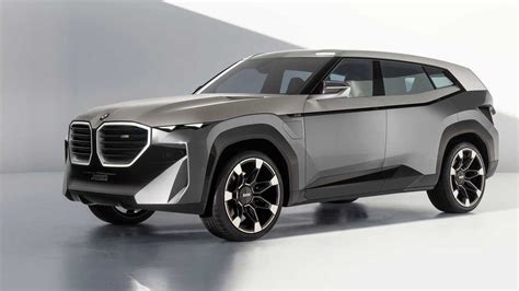 BMW Concept XM PHEV Has 750 HP, 30-Mile EPA Electric Range