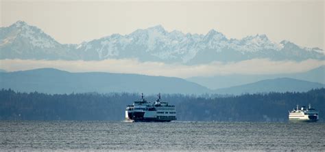 File:Puget Sound ferries.jpg - Wikimedia Commons