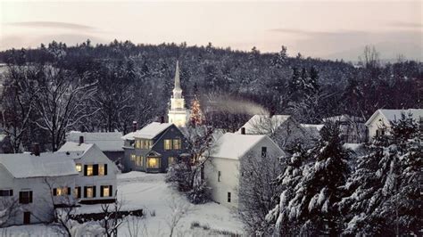 Snowy Christmas in a small town wallpaper | England winter, Christmas in england, Winter scenes