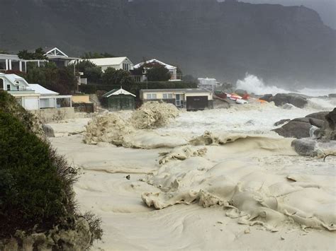 EXCLUSIVE VIDEO of #CapeStorm and the massive waves it has created