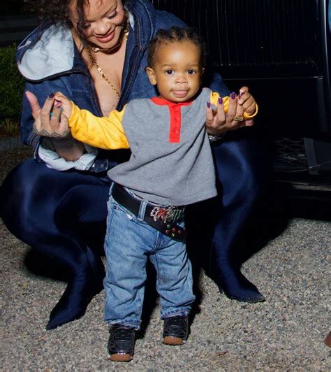 Rihanna jokes about her son inheriting her forehead: ‘You can’t lose this thing!’ /d - Usa Stories