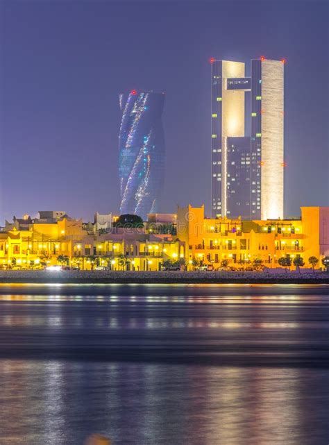 Skyline of Manama Dominated by the World Trade Center Building, Bahrain ...