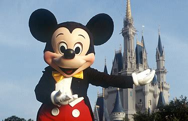 Mickey Mouse - Magic Kingdom Photo (25446321) - Fanpop