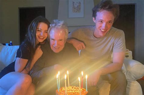 Warren Beatty celebrates 85th birthday with his kids