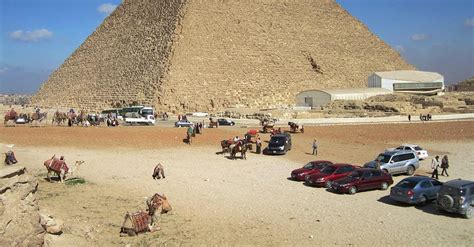 A Grande Pirâmide de Gizé - Enciclopédia da História Mundial