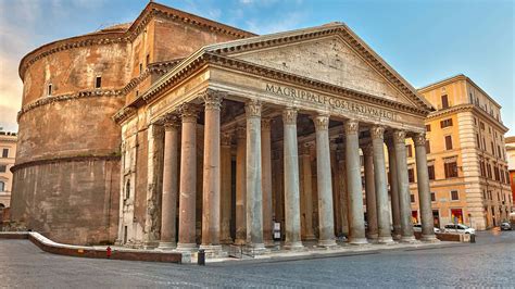 Visit the Pantheon in Rome, Italy