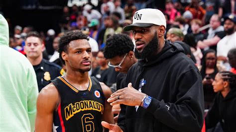 LeBron James Stops Press Conference To Watch Bronny's Game