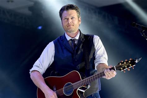 Blake Shelton Reveals Details for 'Fully Loaded: God's Country'