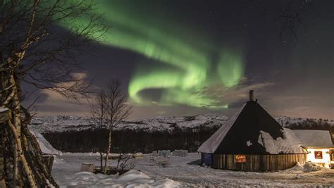 Kirkenes Snowhotel, Northern Lights, dog sledding in the Arctic Circle ...