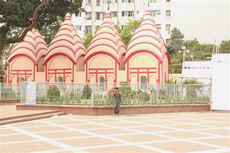 Mahtab's Photobook: Dhakeshwari Temple