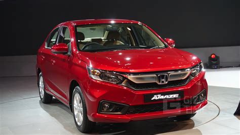 New Honda Amaze steals the show at Auto Expo 2018 - All you wanted to know