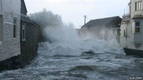 Devon and Cornwall storm causes 'devastation' - BBC News