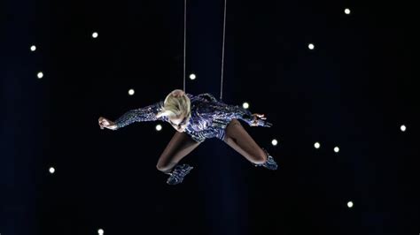 Lady Gaga used hundreds of Intel drones to pull off Super Bowl halftime show | Mashable