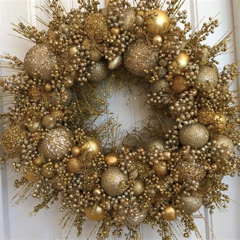 Gold Christmas Wreath Gold Wreath Ornament by CelebrateAndDecorate | Золотое рождество ...