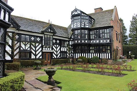 26 Tudor Manor Houses in England You Can Visit - Visit European Castles