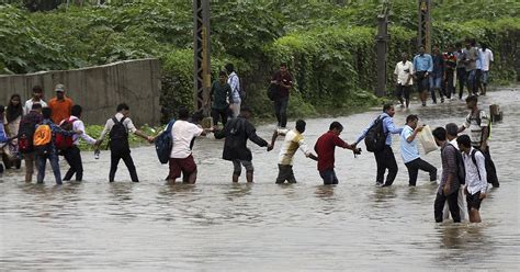 Powerful Monsoons in India Kill More Than 270 and Displace 1 Million