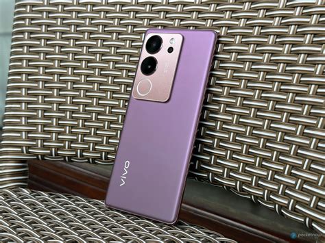 vivo V29 Review: Solid display and camera in a sleek package