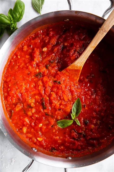 Easy Homemade Marinara Sauce Recipe - Savory Nothings