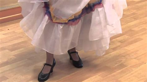 Traditional Mexican Dance Steps - YouTube