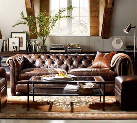 Sillon Chesterfield en cuero. Clasico y muy lindo! | Chesterfield sofa ...