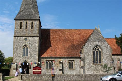 St. Peter's Church, Stockbridge - Beautiful England Photos