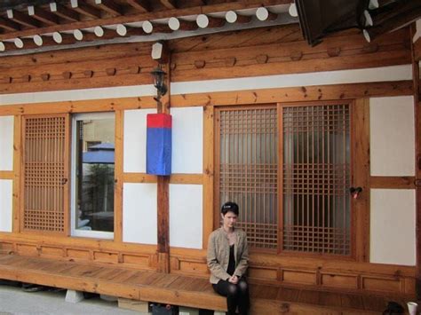 Five Ways to Enjoy the Traditional Hanok Houses in Seoul South Korea ...