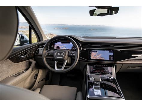 Audi Q7 2022 Seating