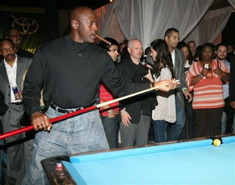 MICHAEL JORDAN (With images) | Billiards pool, Sport pool, Michael jordan