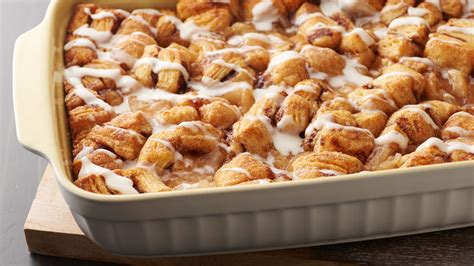 Make-Ahead Apple Pie Cinnamon Roll Breakfast Bake | Recipe | Apple pies filling, Pillsbury ...