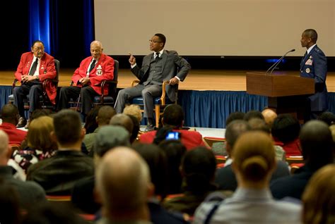 Airmen screen Tuskegee Airmen documentary at Pentagon > Air Force > Article Display