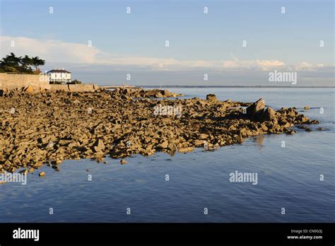 Dalkey beach hi-res stock photography and images - Alamy