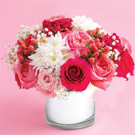 Lavish Love Rose Bouquet for valentine - LA-wide Delivery