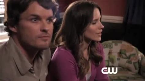 One Tree Hill Finale Clip: A Walk Down Peyton Lane - TV Fanatic