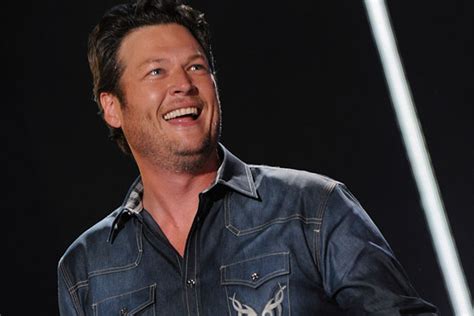 Blake Shelton to Reveal Christmas Album Details on ‘Chelsea Lately’