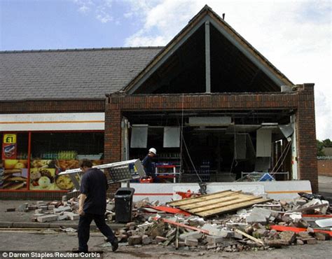 England is tornado capital of the world as there are more twisters per square mile | Daily Mail ...