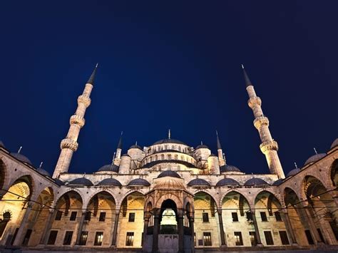 Sultan Ahmed Mosque (The Blue Mosque) at Night | Smithsonian Photo Contest | Smithsonian Magazine