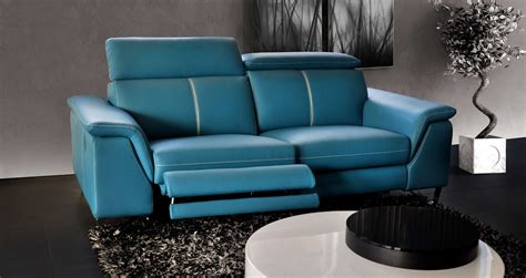 Be different – make your living room unique with these leather sofas in bold colours! - Home ...