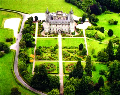 Pin by alice brown on Castles & Palaces in 2021 | Scotland castles ...