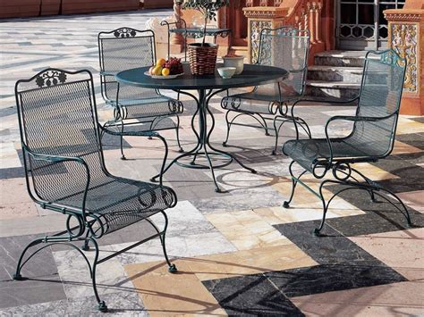 Woodard Briarwood Wrought Iron Outdoor Dining Set | GBLDS