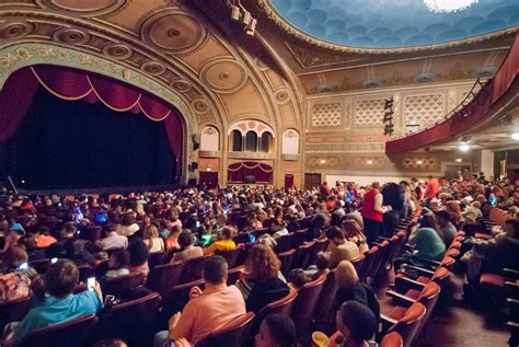 A First-Timer's Guide to Going to the Theatre | Renaissance Theatre