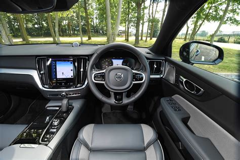 Volvo V60 Recharge hybrid interior & comfort | DrivingElectric