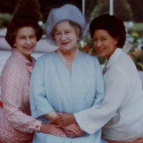 Elizabeth II with her mother and sister Princess Marguerite | Queen ...