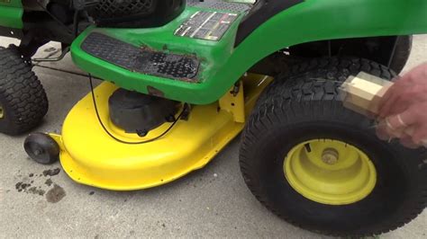 How to Remove a John Deere Mower Deck - Paityn-has-Park