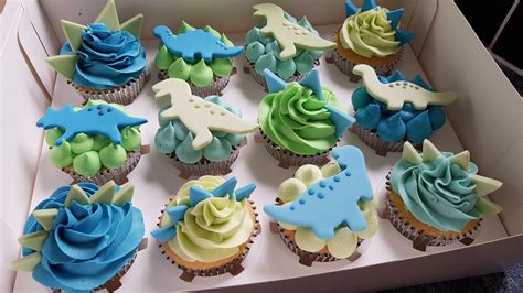 Dinosaur cupcakes | Dinosaur themed birthday party, Dinosaur birthday party decorations ...